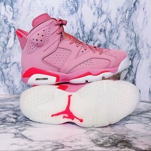 NIKE Air Jordan Retro 6 Rust Pink- Wmns 8